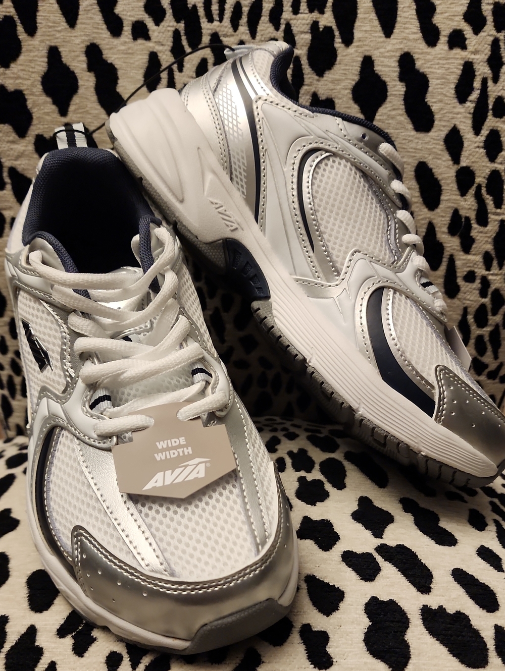 Avia Silver Athletic Sneaker (8.5W)NWT